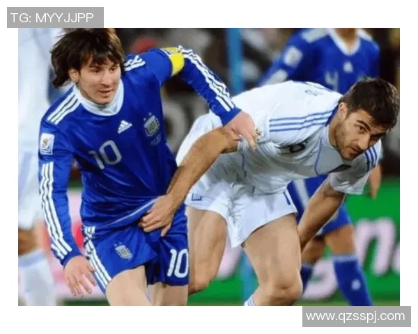 足球球星独特走路姿势分析 从步伐看性格与运动风采 足球球星独特走路姿势分析 从步伐看性格与运动风采